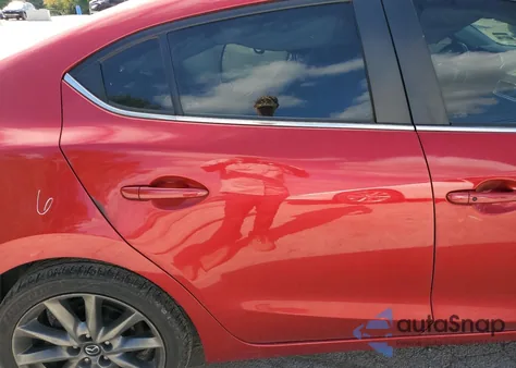 2018 Mazda 3 Touring из США, поврежденный, VIN 3MZBN1V37JM211629